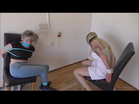 ❤️ Závislá / svázaná a s roubíkem / dáma v nesnázích Sex video u porna cs.pornado-co.ru ﹏